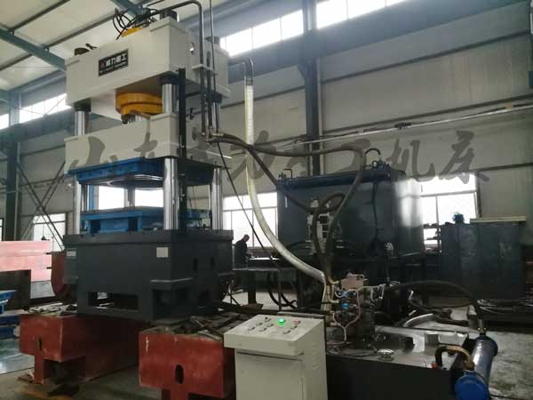 不銹鋼水箱成型液壓機(jī)