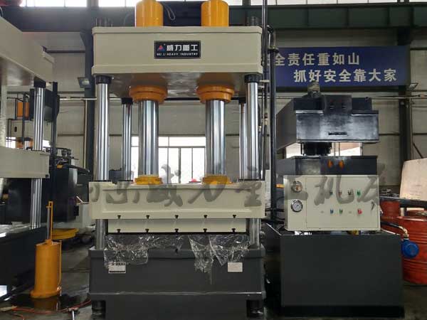 315噸銅質(zhì)雕塑成型液壓機(jī)