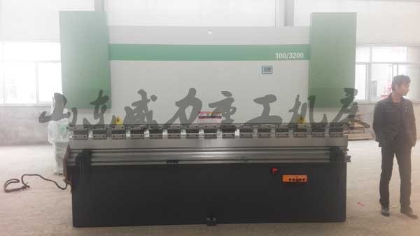100噸3.2米折彎機