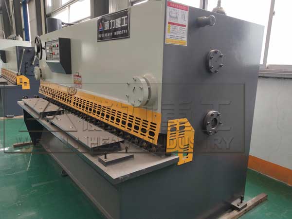 液壓閘式剪板機(jī)8x2500