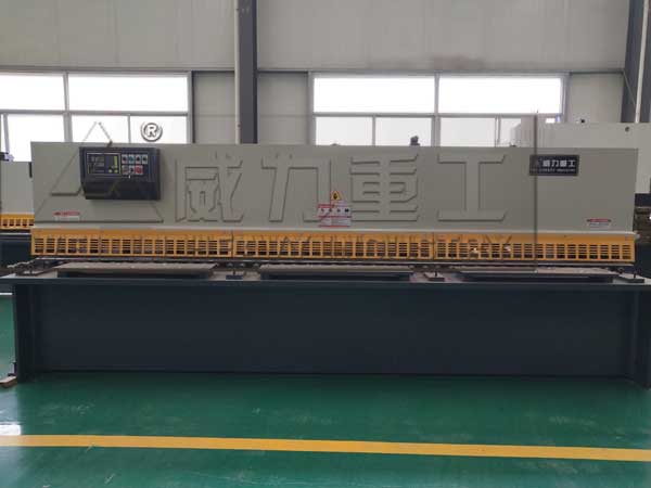 6x4000擺式剪板機圖片