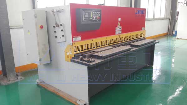 6x2500液壓擺式剪板機(jī)