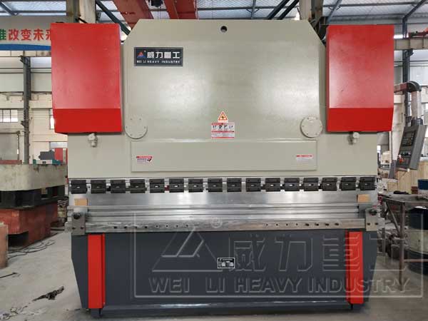 400噸3200液壓板料折彎?rùn)C(jī)
