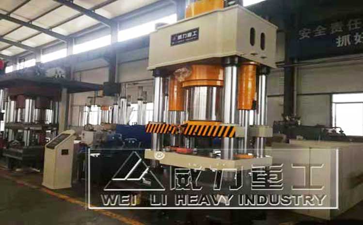 630噸高效能全自動(dòng)粉末成型液壓機(jī)