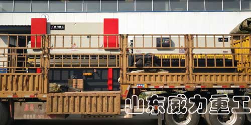 不銹鋼水箱板成型專用設(shè)備發(fā)貨