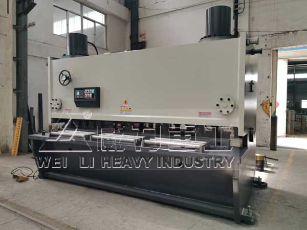 QC11Y-30X3200液壓閘式剪板機