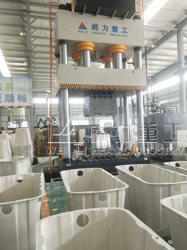 2000噸玻璃鋼化糞池模壓液壓機(jī)