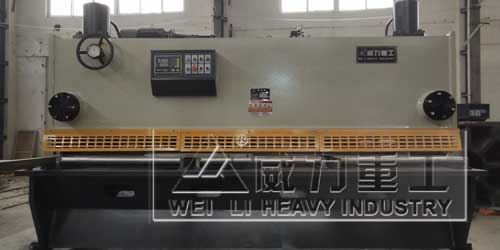 12x3200液壓閘式剪板機(jī)