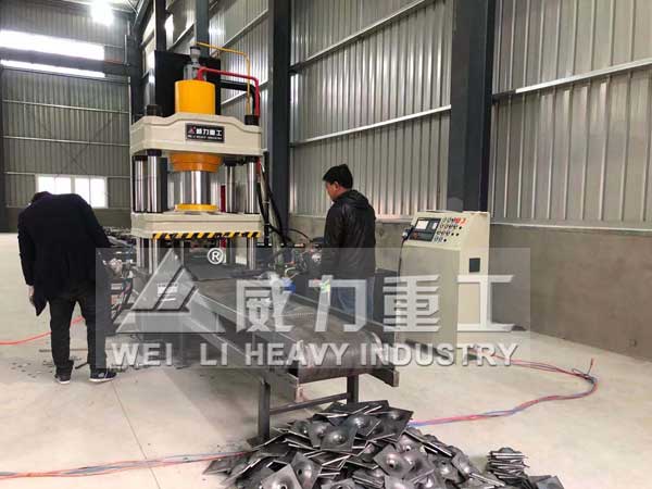 陜西錨桿錨索托盤生產(chǎn)現(xiàn)場(chǎng)圖