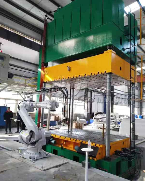 汽車內(nèi)飾成型四柱液壓機