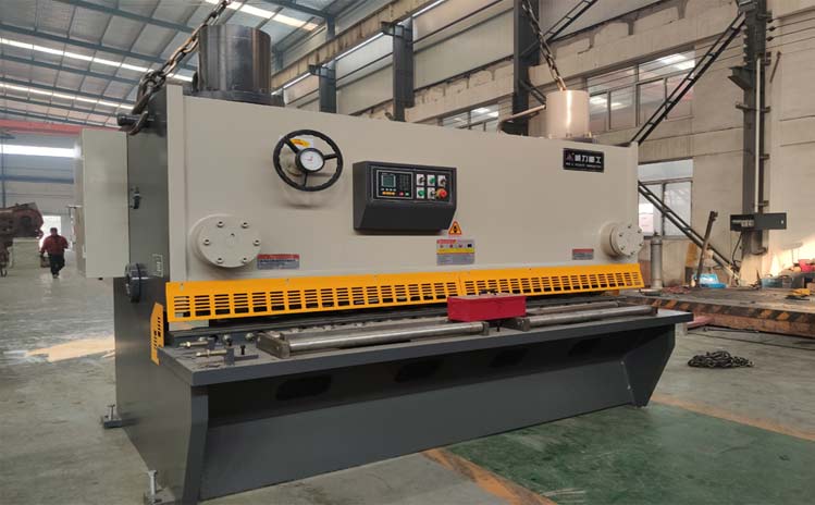 閘式剪板機(jī)QC11Y-20X2500剪板機(jī)廠家