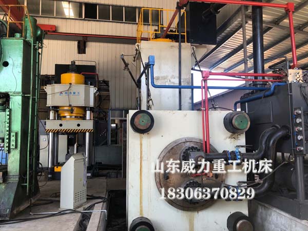 5000噸熱鍛液壓機(jī)客戶現(xiàn)場圖