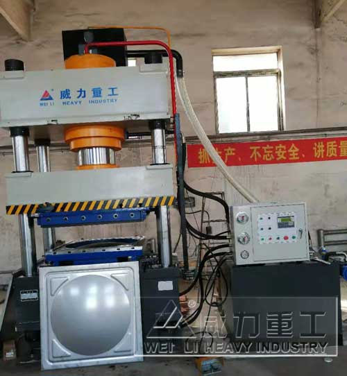 400噸不銹鋼水箱板冷壓成型液壓機(jī)