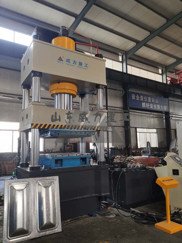 500噸巧克力水箱板成型液壓機(jī)