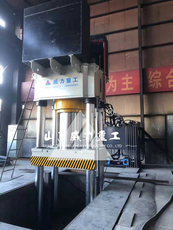 1500噸雙工位快速坩堝液壓機