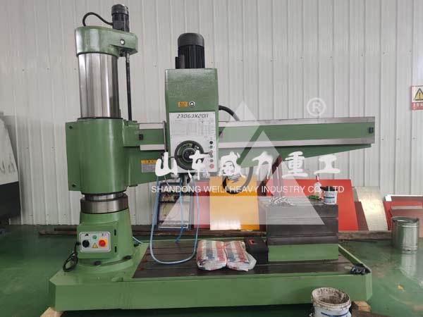 輕型Z3063液壓搖臂鉆床