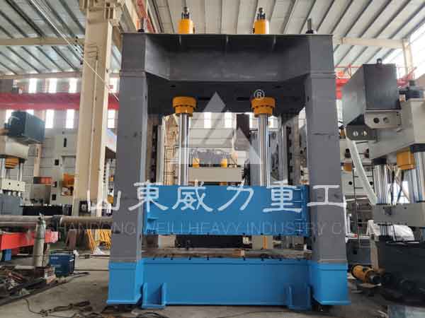 150噸框架式液壓機(jī)圖片