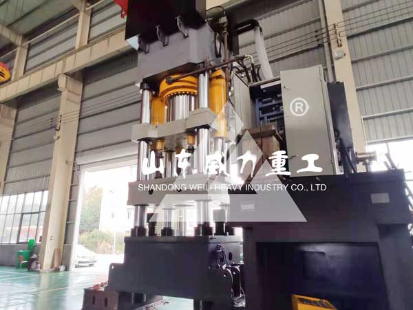YW79-1000T四梁四柱液壓機(jī)