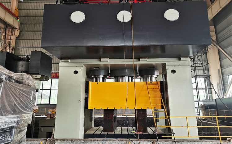 5000噸鍛造液壓機(jī)_YW32K-5000T框架式熱鍛液壓機(jī)